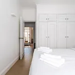 Bright Designer Flat In Chelsea