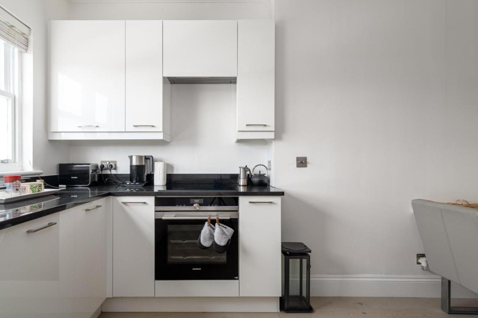Bright Designer Flat In Chelsea * London
