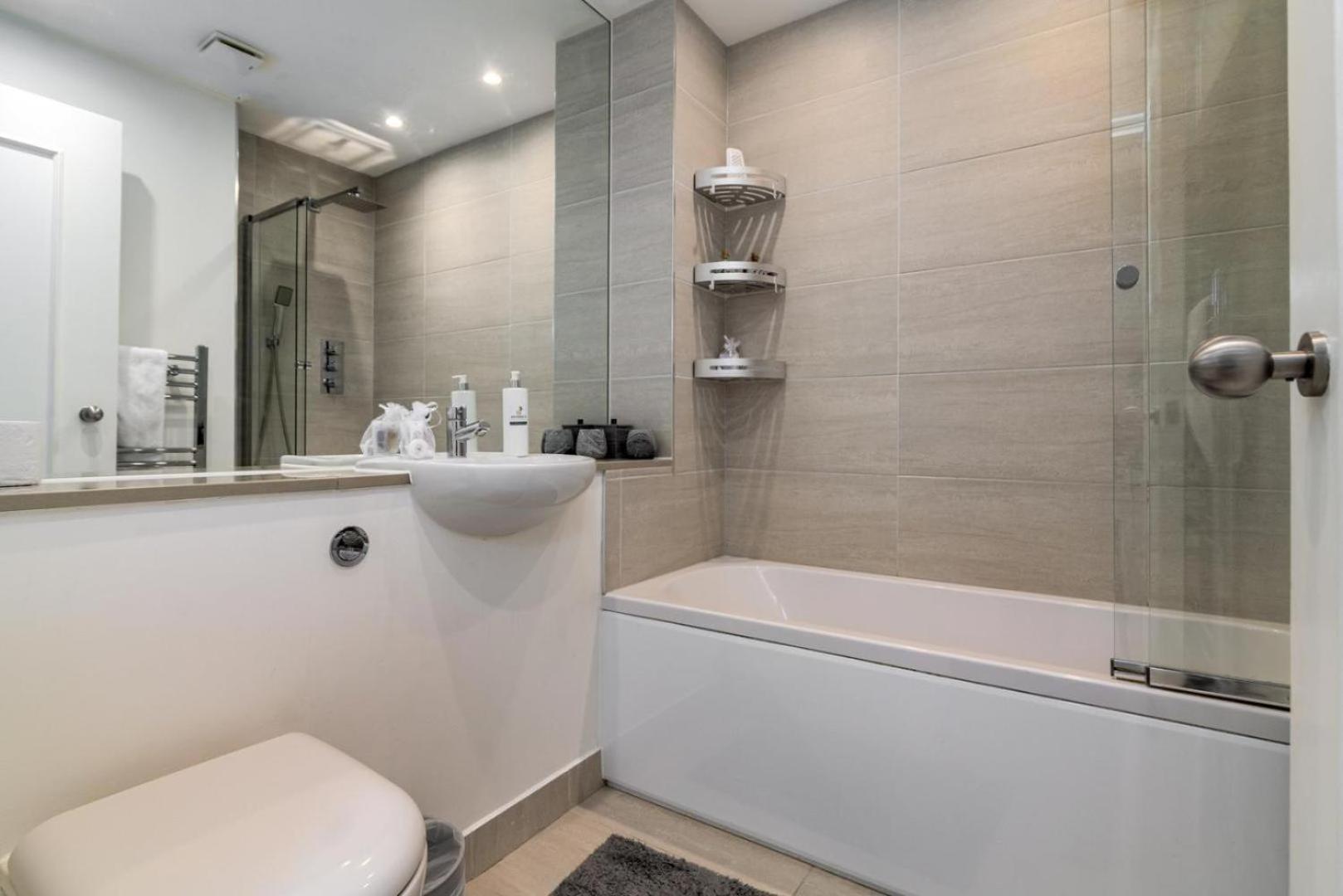 Apartment Bright Designer Flat In Chelsea London
